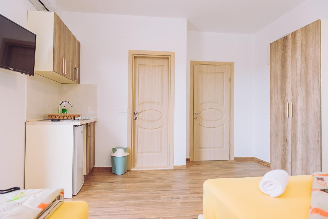 Apartments Krstovic Sutomore Exterior photo