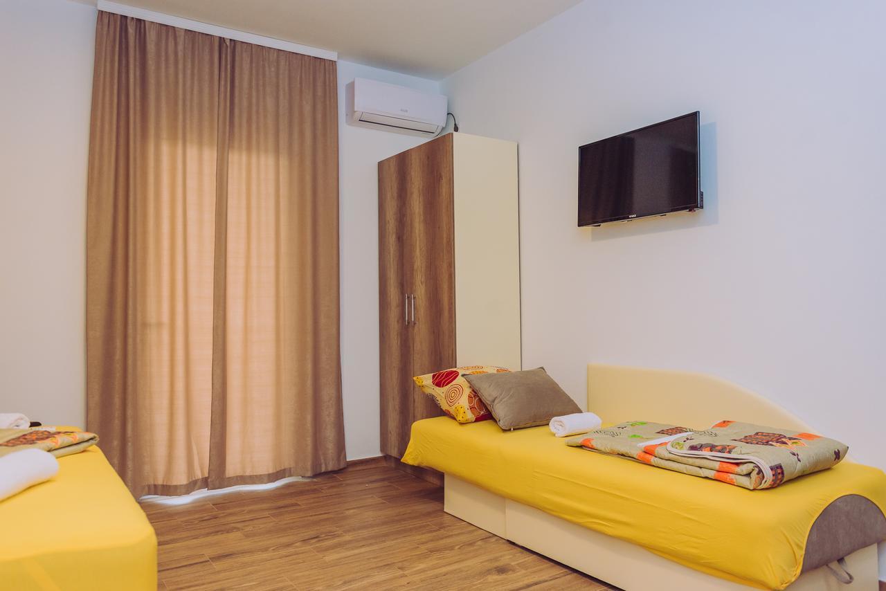 Apartments Krstovic Sutomore Exterior photo